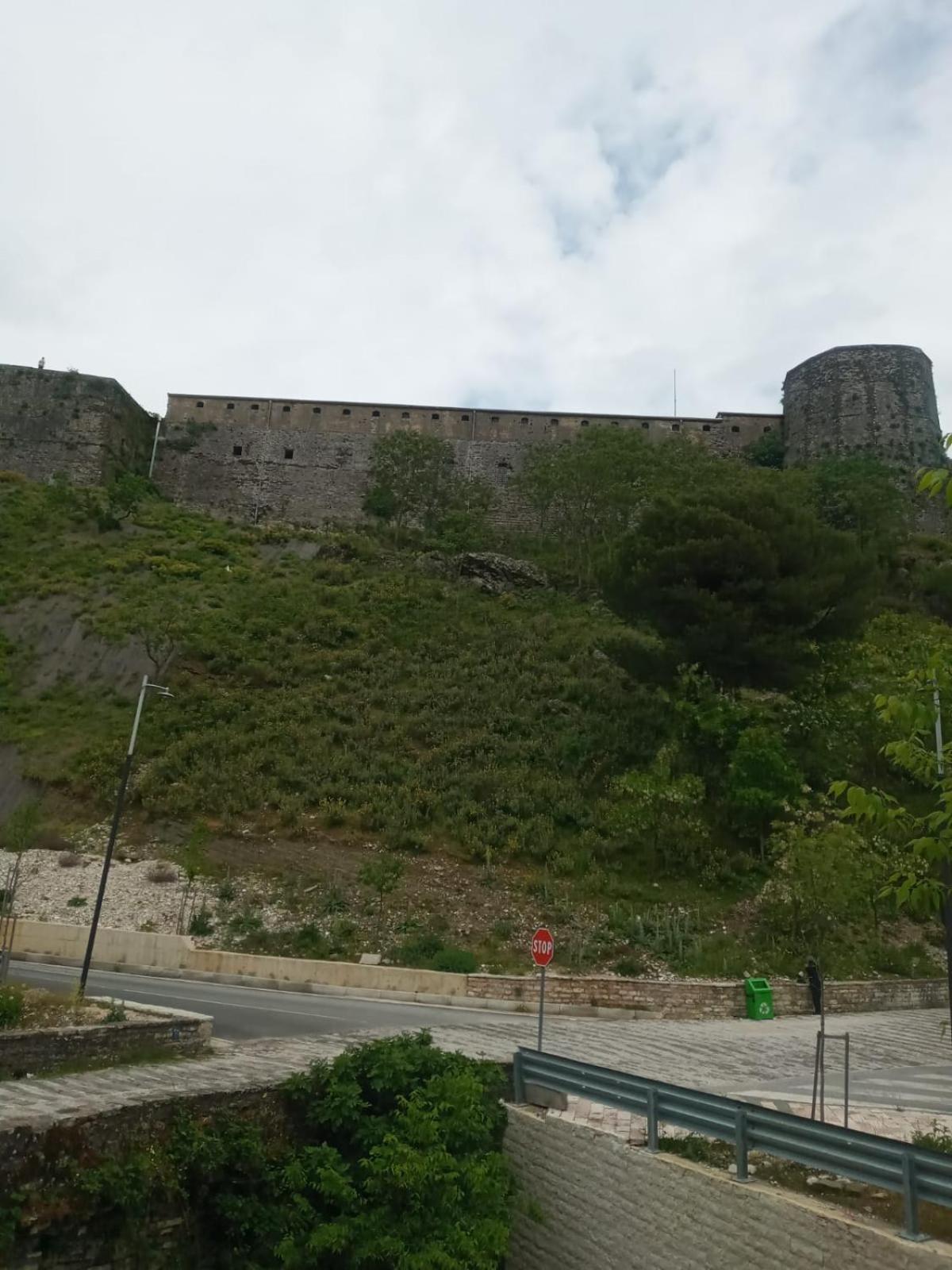 Relax Camping Gjirokastër المظهر الخارجي الصورة